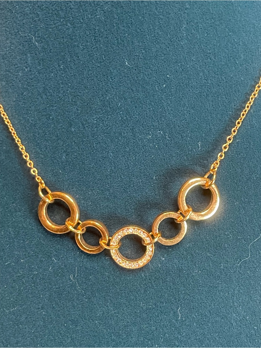 Vintage circle link rhinestones pave necklace